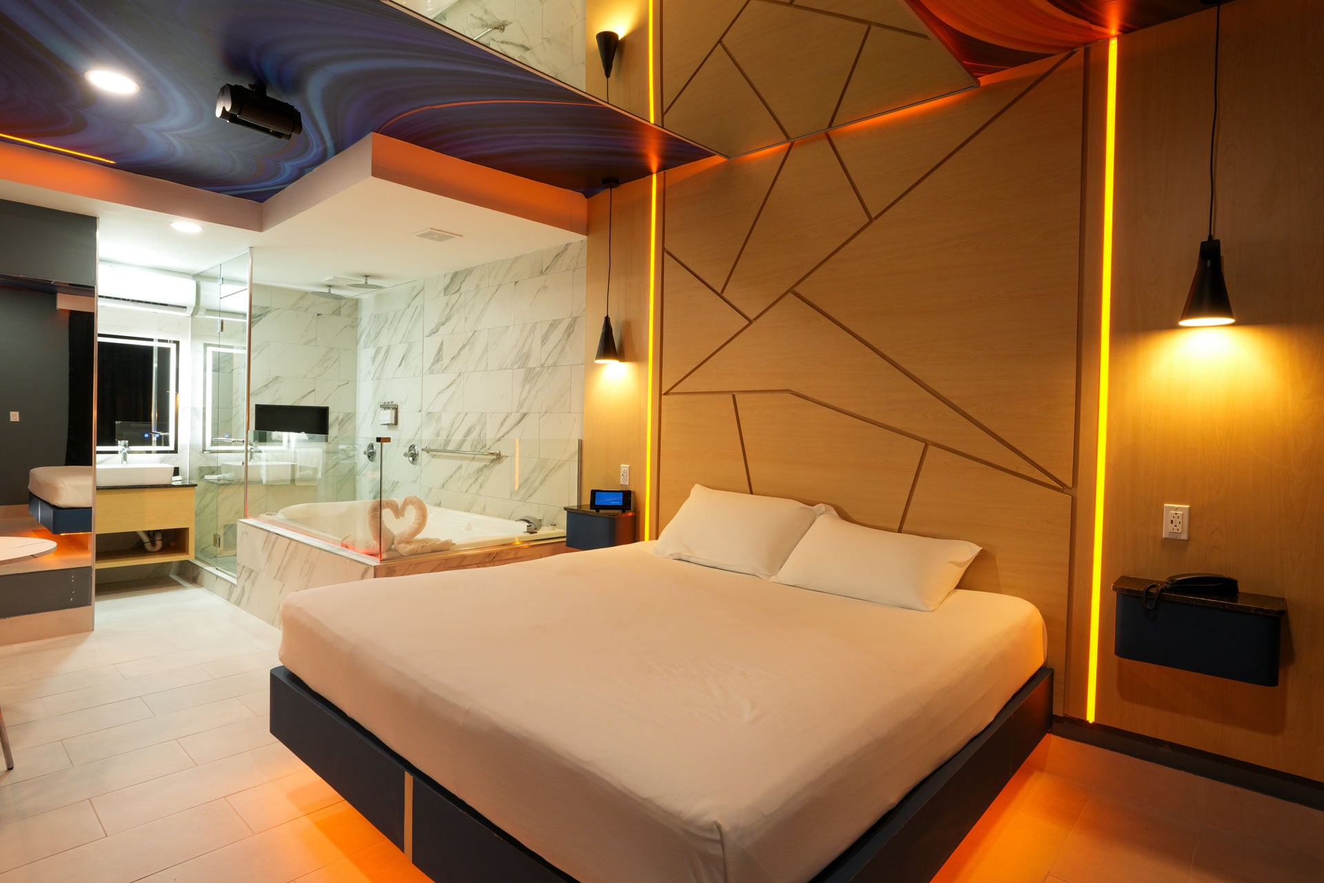 Suite Jacuzzi view 1