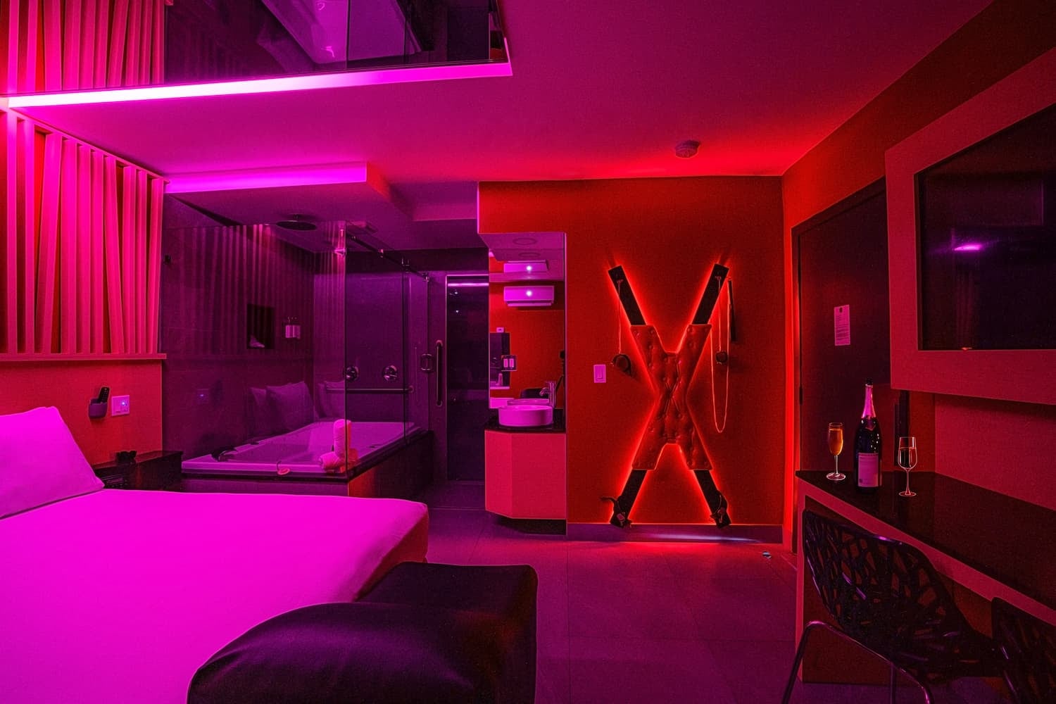 Yes Motel - Suite view 3