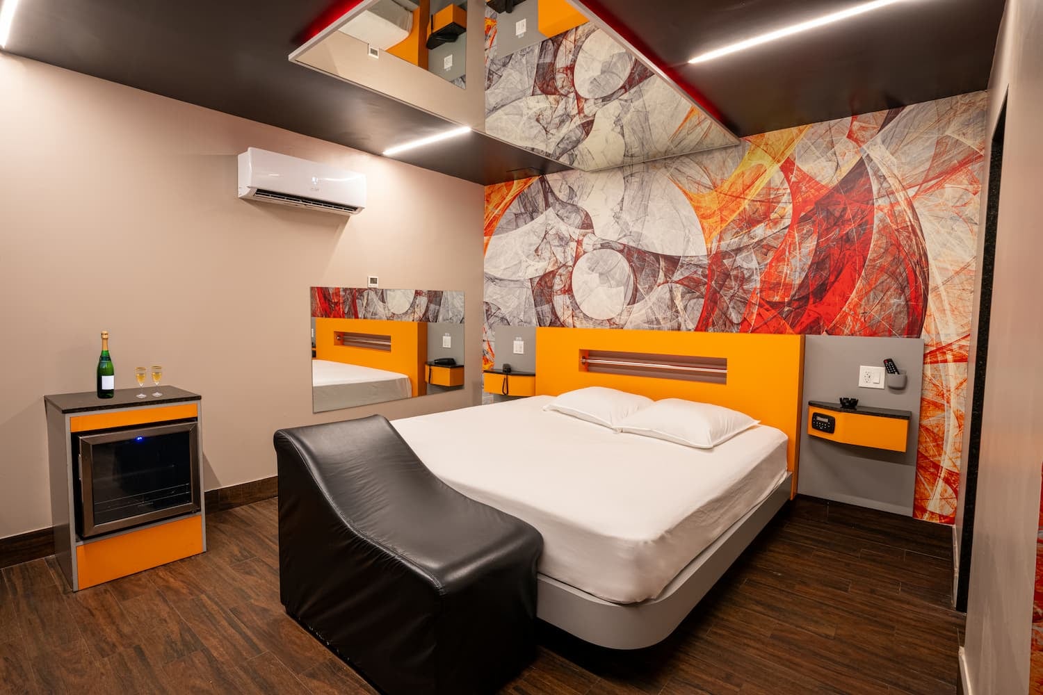 Yes Motel - Suite view 1